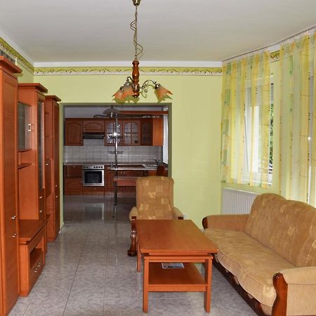 Pilikan Apartments 伦蒂 外观 照片